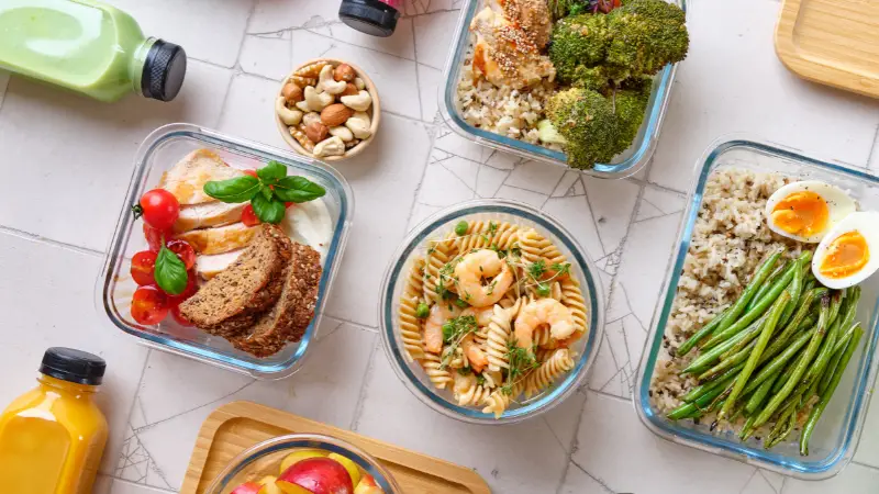 Kickstart your new healthy eating plan and set yourself up to succeed with these healthy meal prep recipes. With meal prep recipes for each meal of the day.