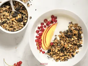 Health granola recipe thats gluten-free and vegan.