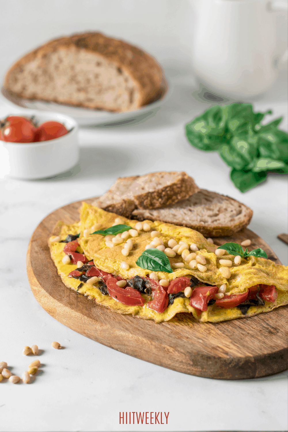A Quick And Easy Healthy Omelette Recipe For Weight Loss | HIIT WEEKLY