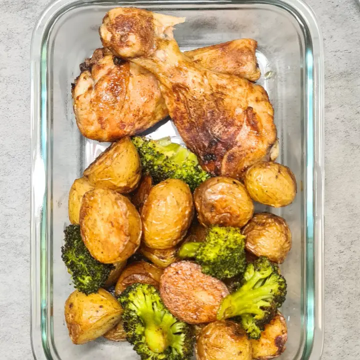 The easiest chicken drumstick meal prep recipe with roasted baby potatoes and broccoli.